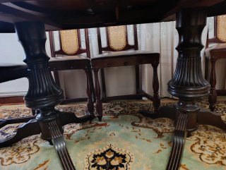 Mesa de comedor ovalada con 6 sillas