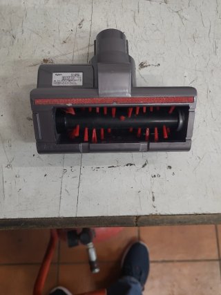 Dyson V6 spazzole + Supporto a parete originale