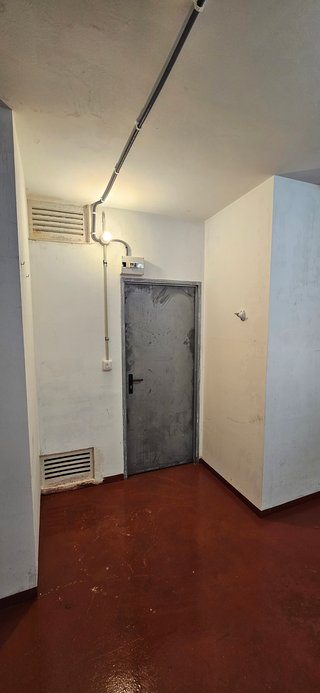 Alquiler. Trastero de gran tamaño en Arteixo 22m2