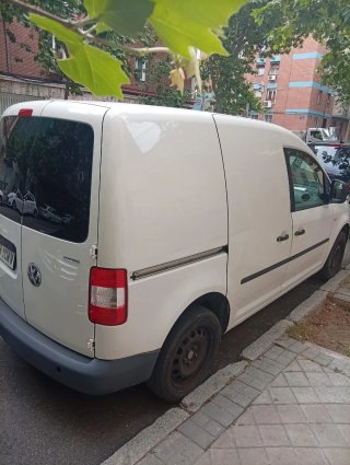 Volkswagen Caddy 2011