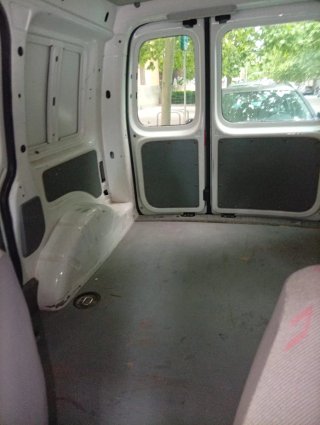 Volkswagen Caddy 2011