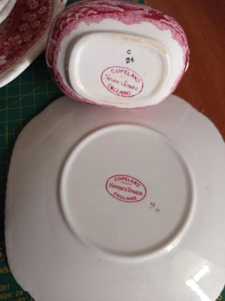 JuegoPorcelana Inglaterra Rojo- Blanco SPONE'S TOW