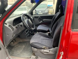 Nissan Terrano II   2.4 gasolina