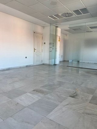 Oficina en alquiler en La Calzada en Sevilla