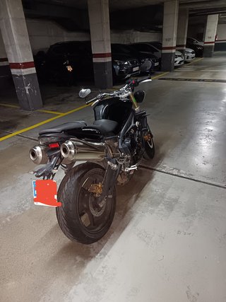 Triumph Street Triple 675 Negra