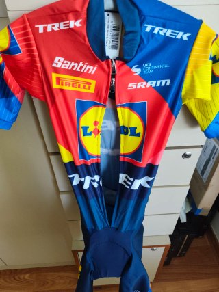 4 Monos originales world tour Lidl Trek Talla S