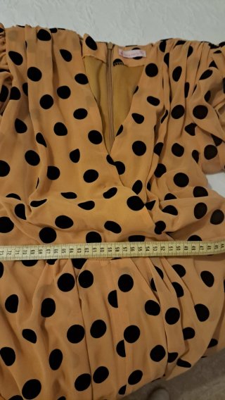 Vestido lunares amarillo y negro