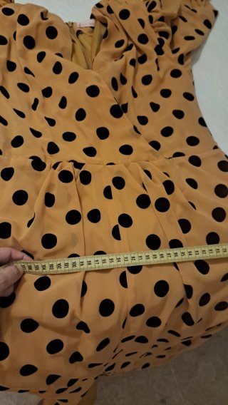 Vestido lunares amarillo y negro