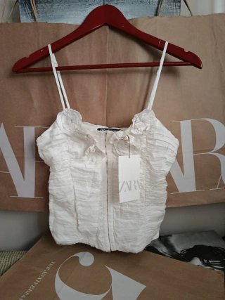 Top Zara Flores Relieve Blanco