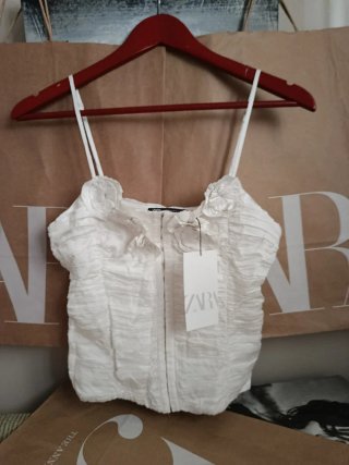 Top Zara Flores Relieve Blanco