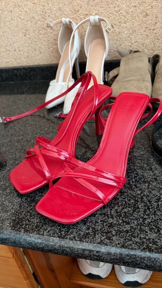 Sandalias Bershka Rojas