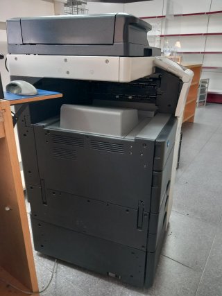 Konica Minolta bizhub C454e Fotocopiadora