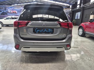 MITSUBISHI Outlander 2.4 PHEV Motion Auto4WD 224cv