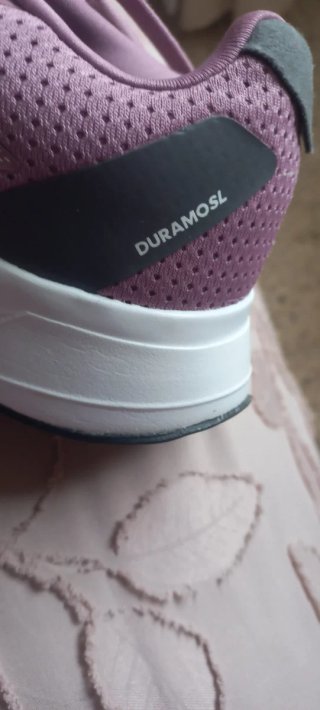 Zapatillas deportivas rosas