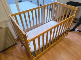 Cuna de madera para bebé - NO INCLUYE COLCHÓN