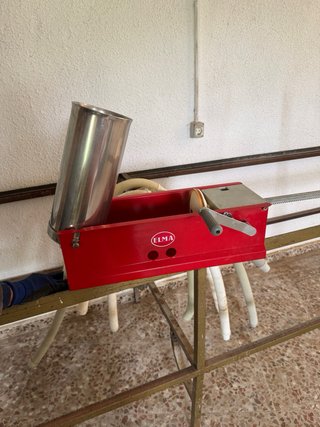 Embutidora Manual Elma Roja