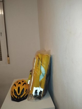 Mochila, Casco y Chaleco Glovo