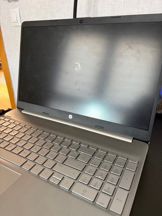 HP 15s Ryzen 5 5000 Series 8GB RAM 512GB SSD