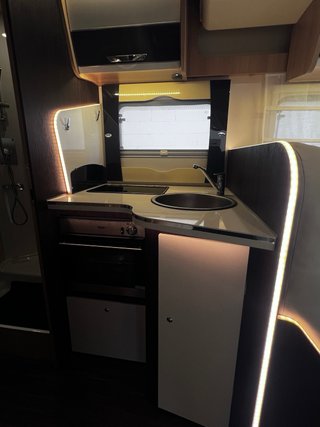AUTOCARAVANA MC LOUIS FACE TO FACE
