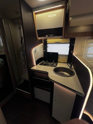 AUTOCARAVANA MC LOUIS FACE TO FACE