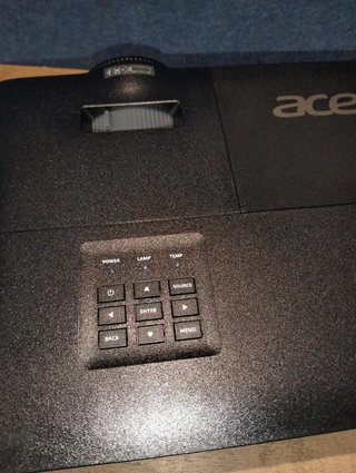 Proyector Acer Essential X1128i DLP 4800 Lúmenes