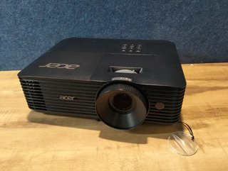 Proyector Acer Essential X1128i DLP 4800 Lúmenes