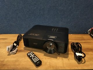 Proyector Acer Essential X1128i DLP 4800 Lúmenes