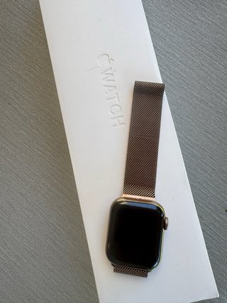 Apple watch series 4  40mm GOLD