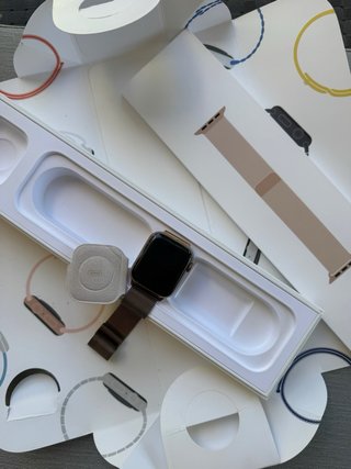 Apple watch series 4  40mm GOLD