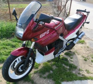 Kawasaki GPZ 500S 1991 Roja y Blanca