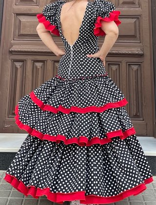 Traje de Flamenca Lunares Negro/Rojo T.38-40
