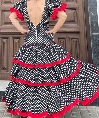 Traje de Flamenca Lunares Negro/Rojo T.38-40