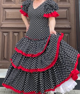 Traje de Flamenca Lunares Negro/Rojo T.38-40