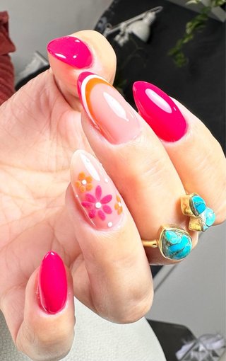 Se busca manicurista