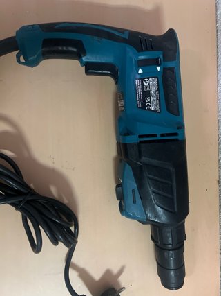 Taladro Percutor Makita HR2630T