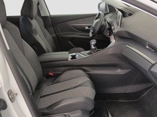 PEUGEOT 3008 1.2 PURETECH 130 ALLURE