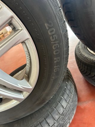 4 Neumáticos Continental 205/60 R15
