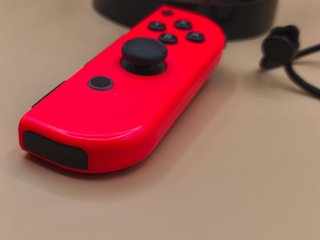 Joy-Con Rojo Derecho + Correa Nintendo Switch