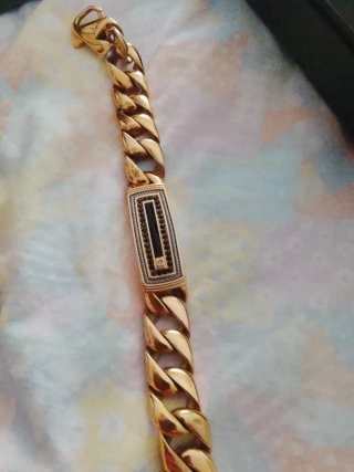 Reloj y Cadena Dorados