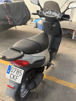 Piaggio Skipper 125 Scooter Plata