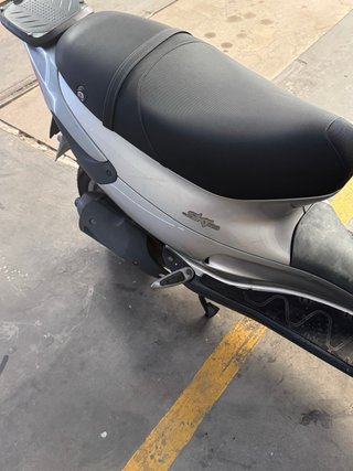 Piaggio Skipper 125 Scooter Plata