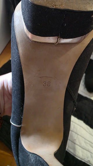 2 pares de  Botines plataforma negros con detalles