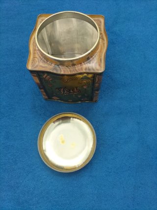 Caja metálica vintage para té