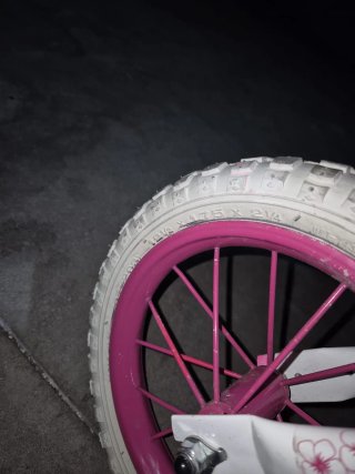 Bicicleta Hello Kitty Rosa con Ruedines
