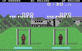 Commodore 64/128. Combat School. Excelente estado.