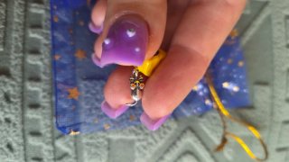 Charm ratón con queso plata y amarillo