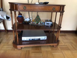 Mueble de salón de madera