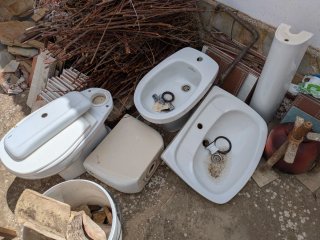 Conjunto de baño: inodoro, bidé y lavabo