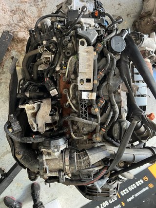 Motor Peugeot 208