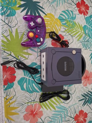 Nintendo GameCube Morado con Mando